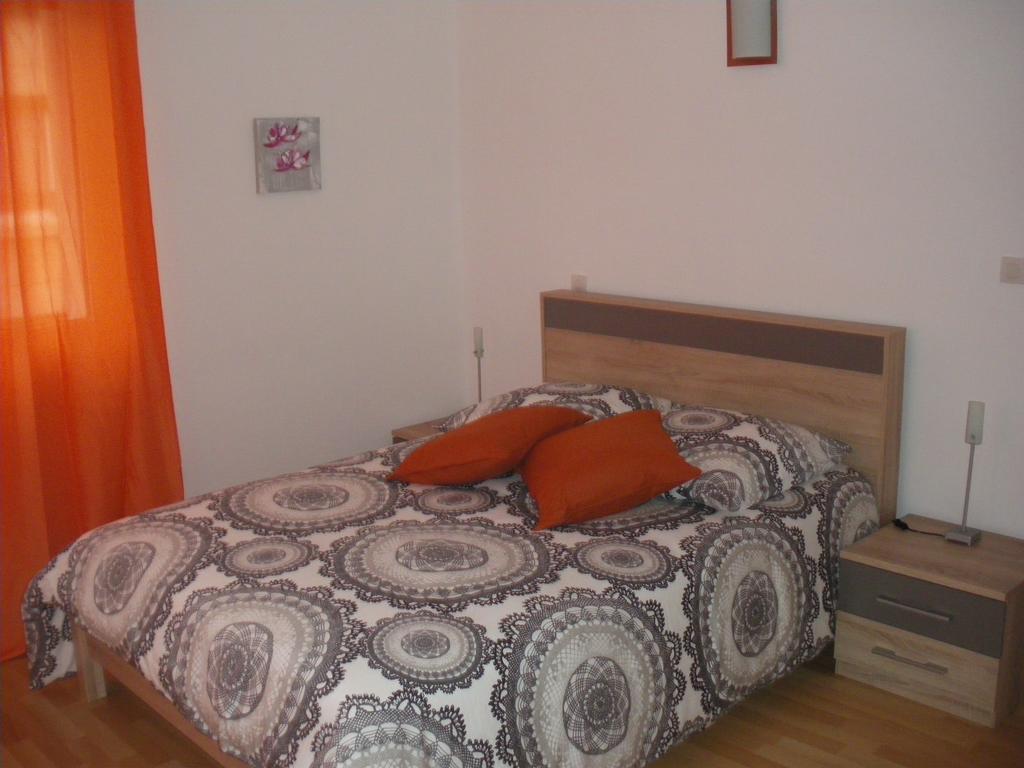 Au Pied De La Roche Apartment Exterior foto