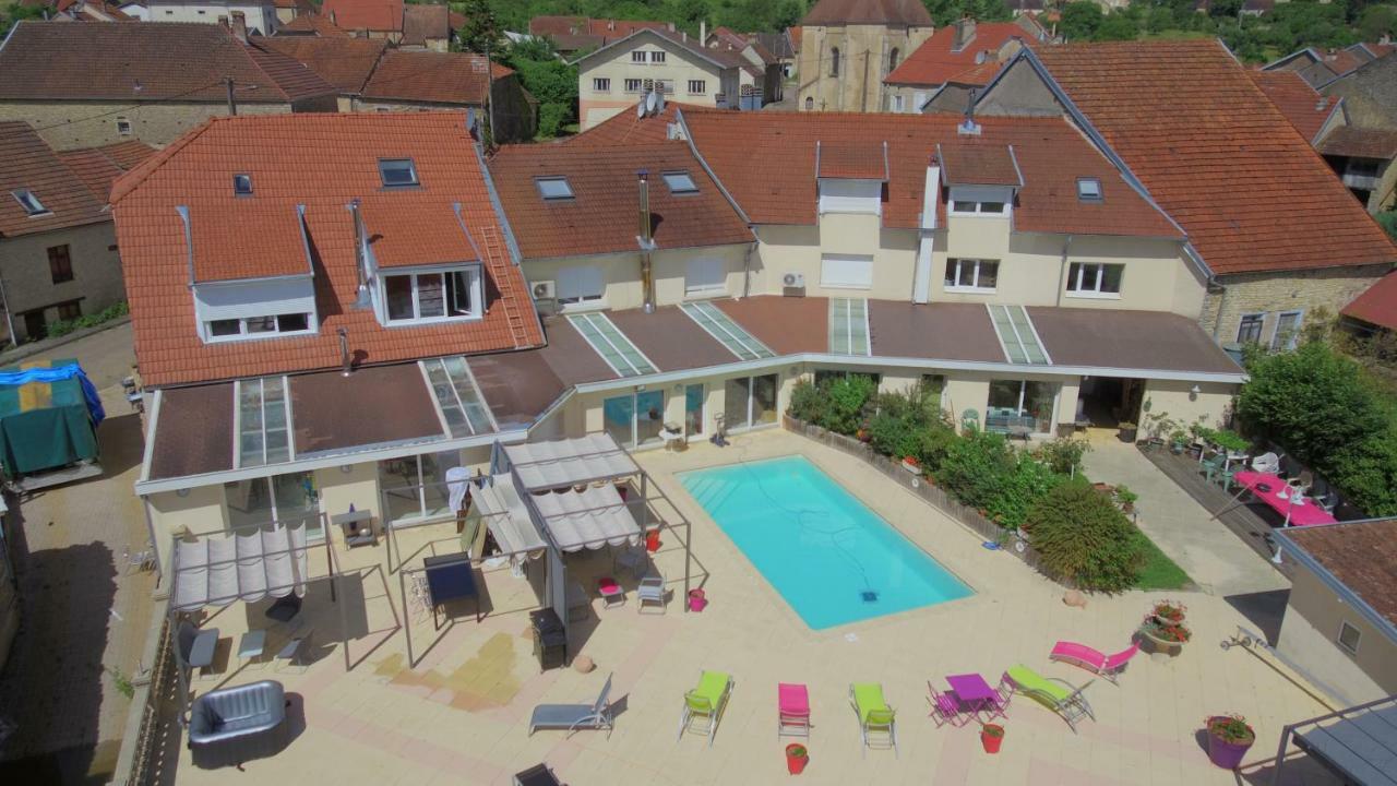 Au Pied De La Roche Apartment Exterior foto